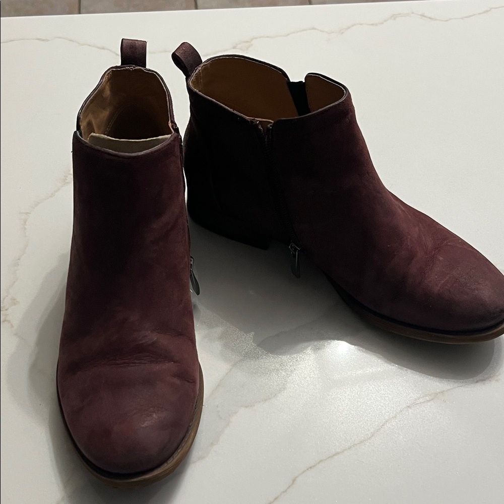 Chic Burgundy Franco Sarto Ankle Booties
